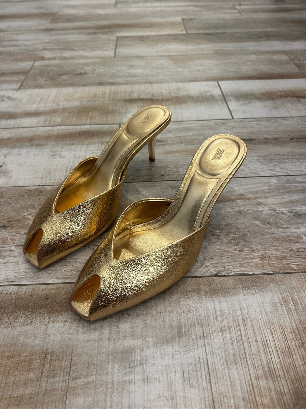 Brand new! Zara Gold Metallic Peep-Toe Mule Heels- size 38